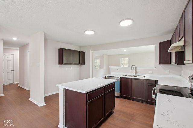 10827 Zimmerman Lane, Indianapolis, IN 46231