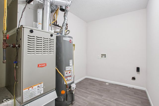 10827 Zimmerman Lane, Indianapolis, IN 46231