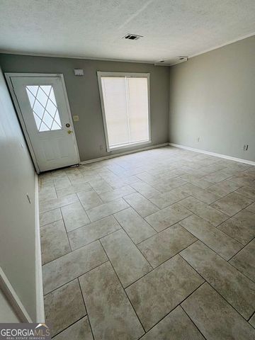 404 Prince Of Wales, Stone Mountain, GA 30083