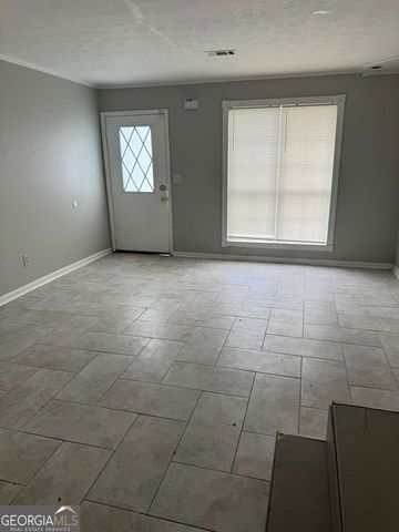 404 Prince Of Wales, Stone Mountain, GA 30083