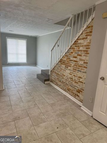 404 Prince Of Wales, Stone Mountain, GA 30083