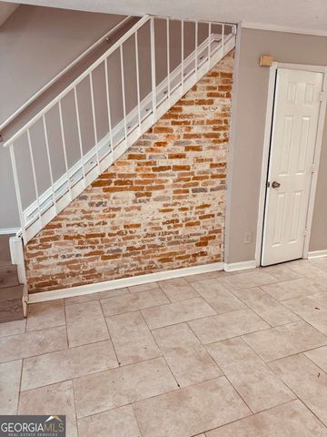 404 Prince Of Wales, Stone Mountain, GA 30083