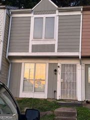 404 Prince Of Wales, Stone Mountain, GA 30083