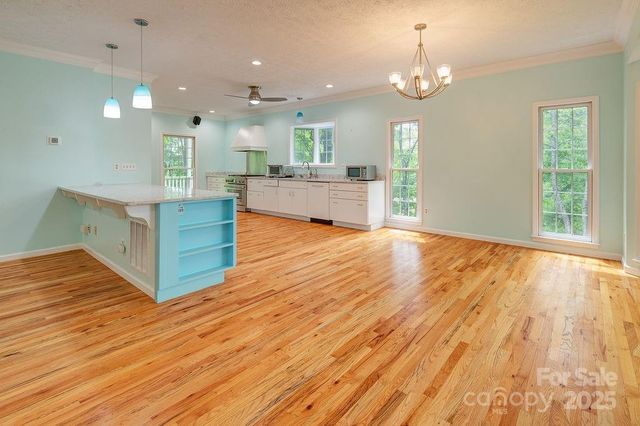 111 Sunny Ridge Drive, Asheville, NC 28804