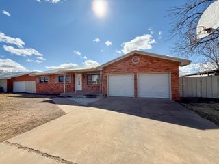 505 17th Street, Seagraves, TX 79359