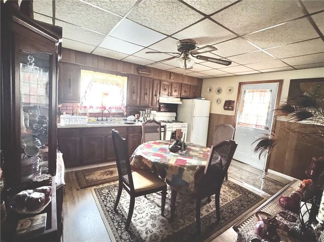 3072 3rd St, Centerville, PA 15429