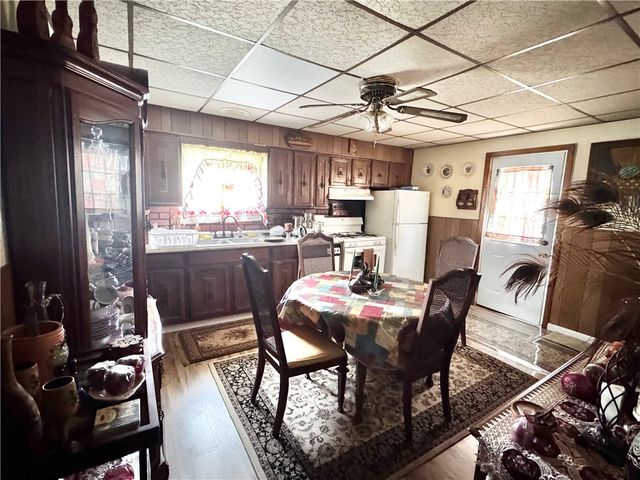 3072 3rd St, Centerville, PA 15429
