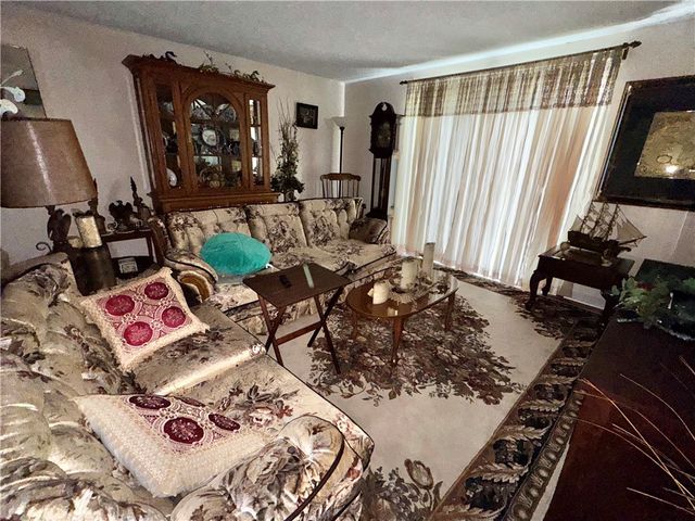 3072 3rd St, Centerville, PA 15429