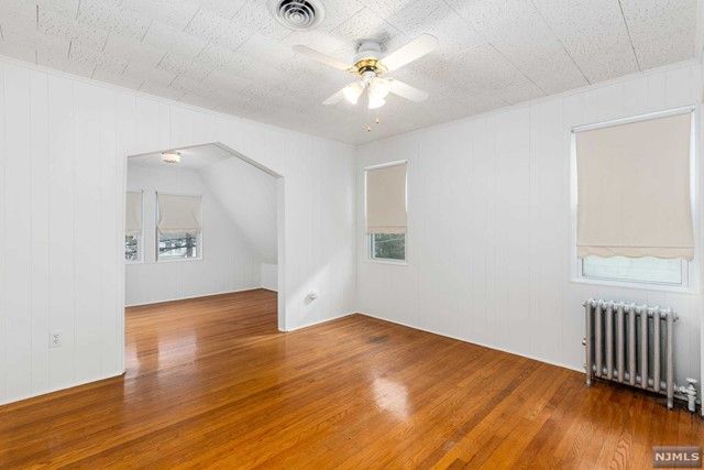 692 Chestnut Avenue, Teaneck, NJ 07666