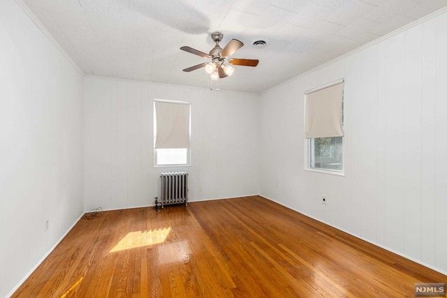 692 Chestnut Avenue, Teaneck, NJ 07666