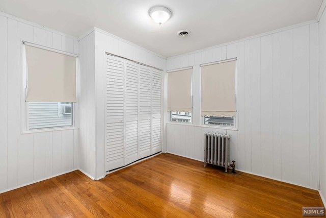 692 Chestnut Avenue, Teaneck, NJ 07666