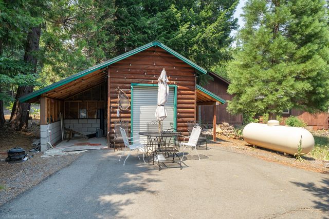 32441 Panther Avenue, Montgomery Creek, CA 96065