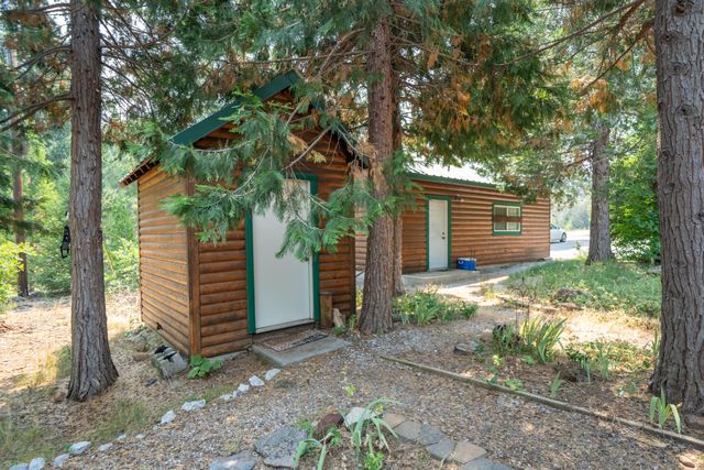 32441 Panther Avenue, Montgomery Creek, CA 96065