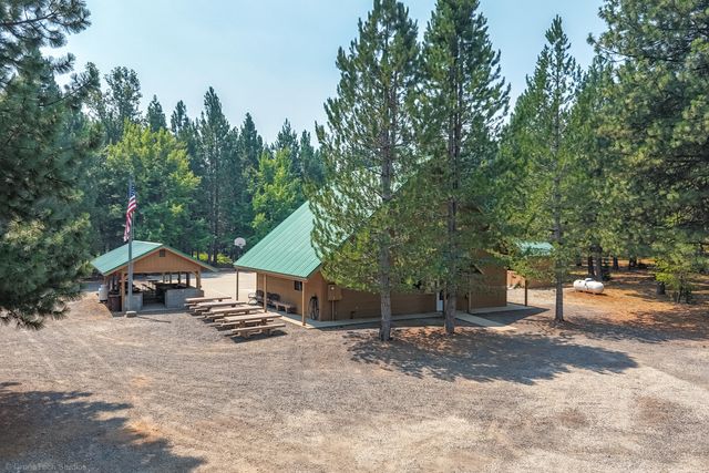 32441 Panther Avenue, Montgomery Creek, CA 96065