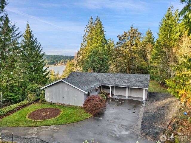 401 E Cove View Road, Belfair, WA 98528