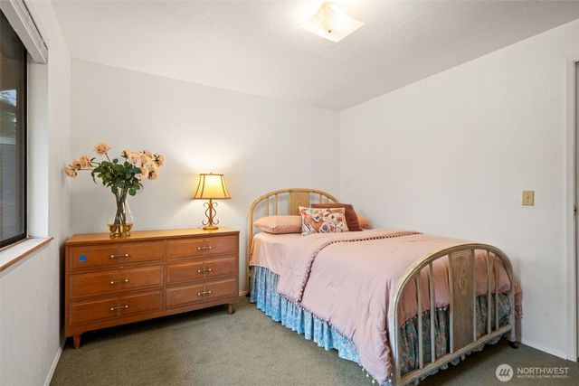 401 E Cove View Road, Belfair, WA 98528