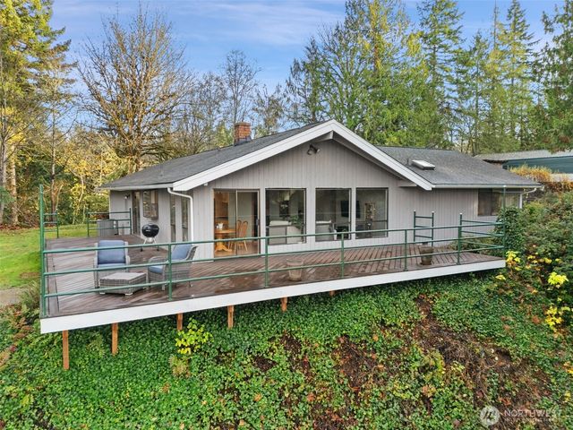 401 E Cove View Road, Belfair, WA 98528
