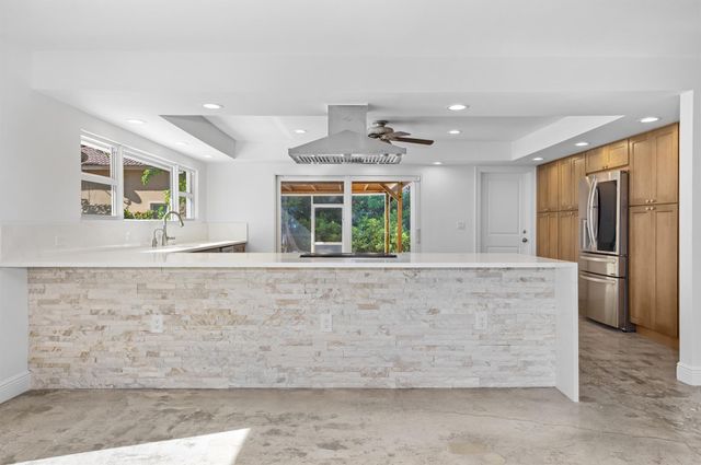 41 Coconut Lane, Ocean Ridge, FL 33435