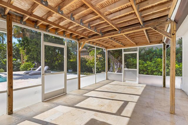 41 Coconut Lane, Ocean Ridge, FL 33435