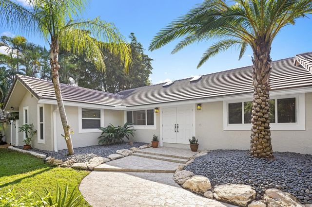 41 Coconut Lane, Ocean Ridge, FL 33435