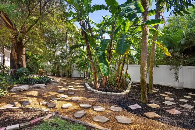 41 Coconut Lane, Ocean Ridge, FL 33435