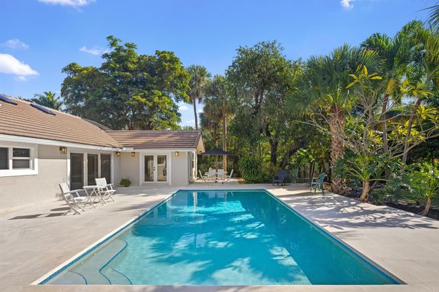 41 Coconut Lane, Ocean Ridge, FL 33435