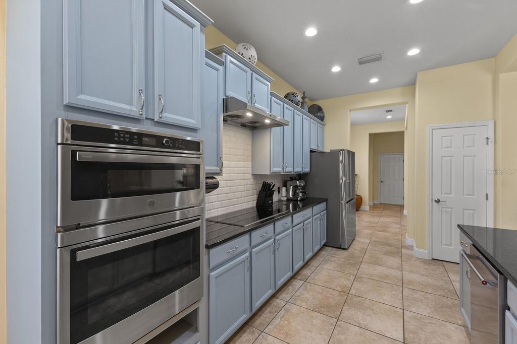 Image 12 of property listing at 3618 SUMMERWIND CIRCLE, Bradenton, FL 34209