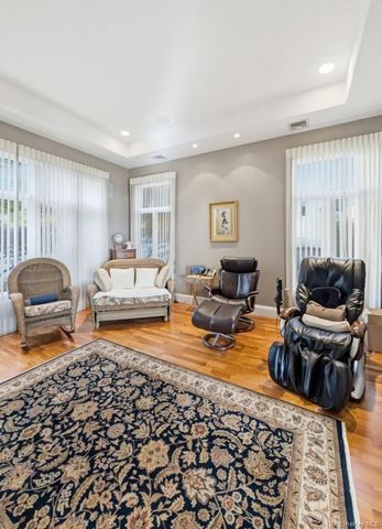 174 Douglas, Staten Island, NY 10304