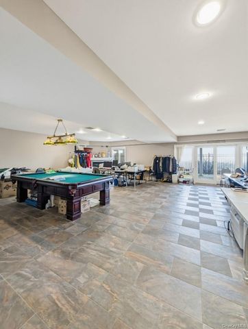 174 Douglas, Staten Island, NY 10304