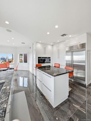 174 Douglas, Staten Island, NY 10304