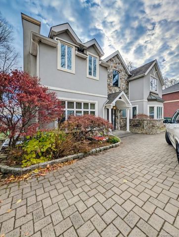 174 Douglas, Staten Island, NY 10304