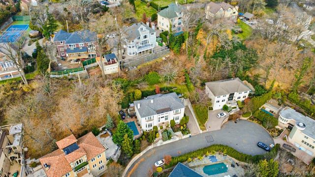 174 Douglas, Staten Island, NY 10304