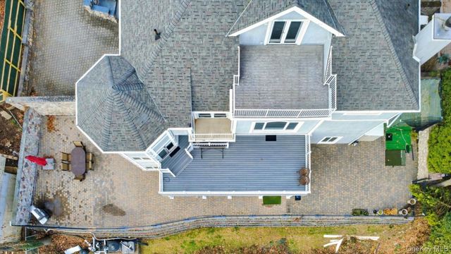 174 Douglas, Staten Island, NY 10304