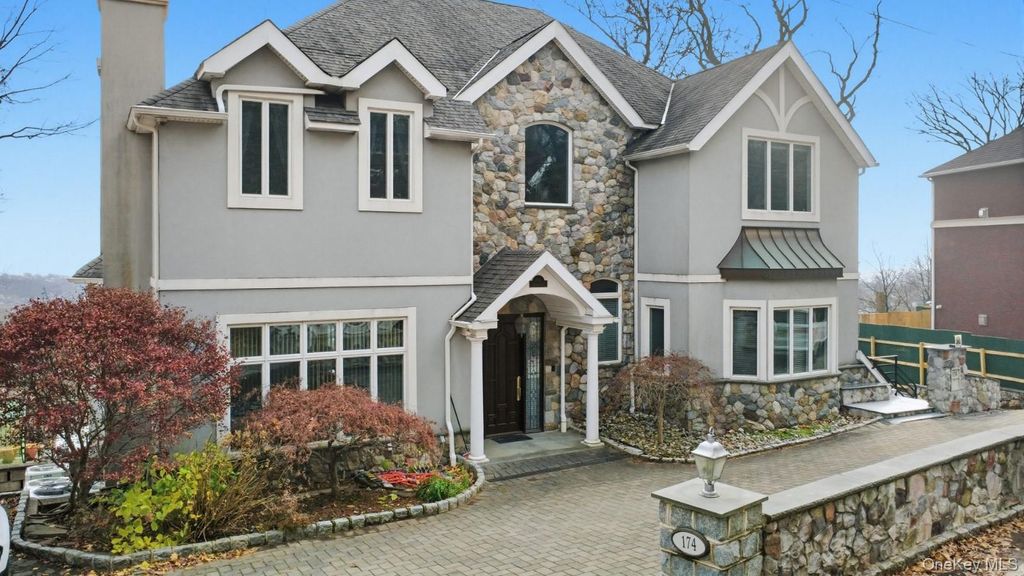 174 Douglas, Staten Island, NY 10304