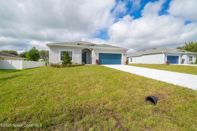542 De Groodt Road SW, Palm Bay, FL 32908