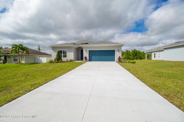 542 De Groodt Road SW, Palm Bay, FL 32908