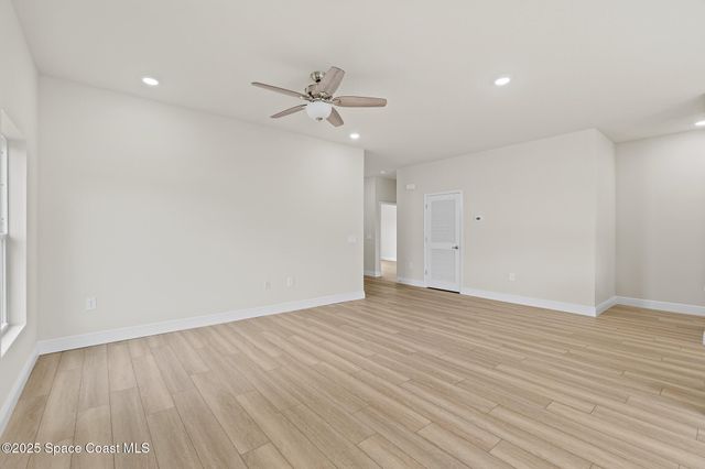 542 De Groodt Road SW, Palm Bay, FL 32908