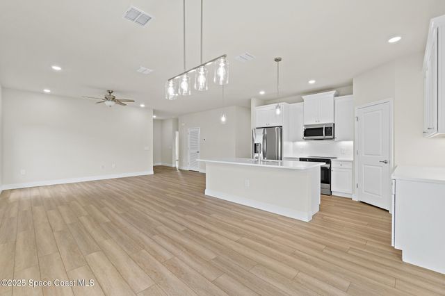 542 De Groodt Road SW, Palm Bay, FL 32908
