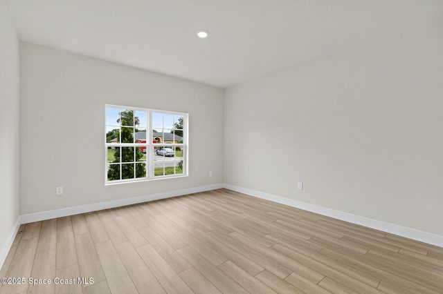542 De Groodt Road SW, Palm Bay, FL 32908