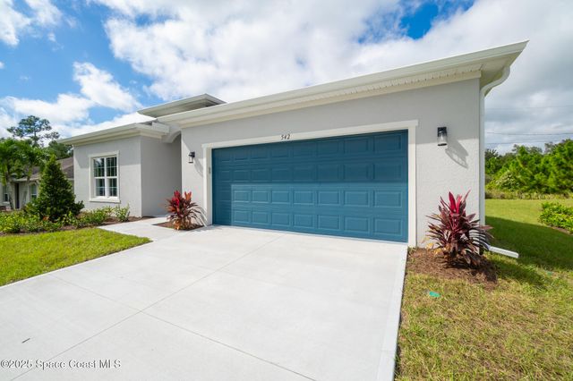 542 De Groodt Road SW, Palm Bay, FL 32908