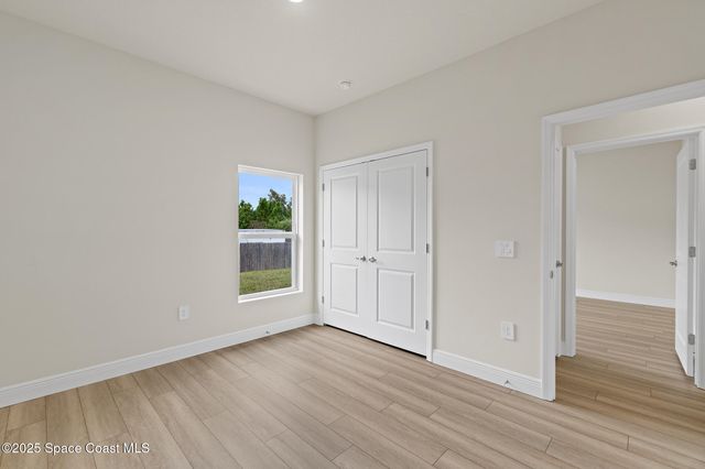 542 De Groodt Road SW, Palm Bay, FL 32908