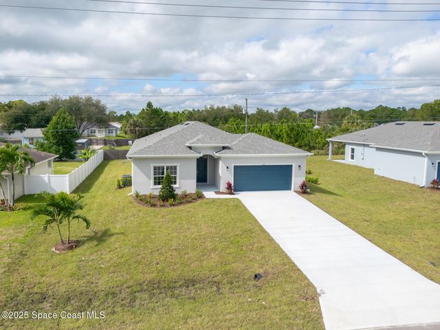 542 De Groodt Road SW, Palm Bay, FL 32908