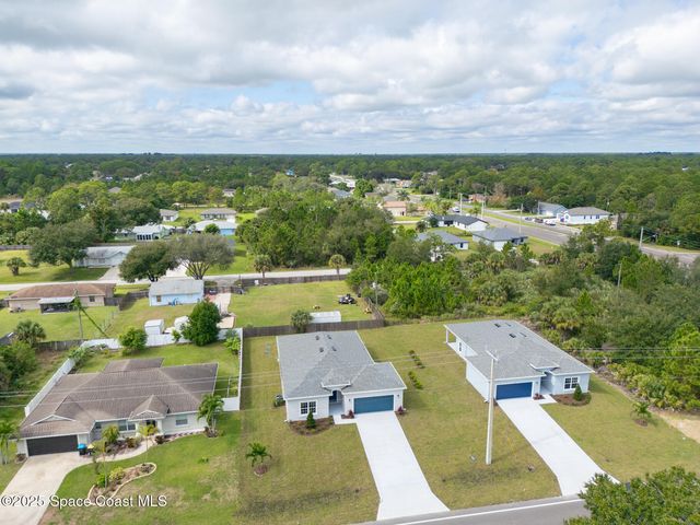 542 De Groodt Road SW, Palm Bay, FL 32908