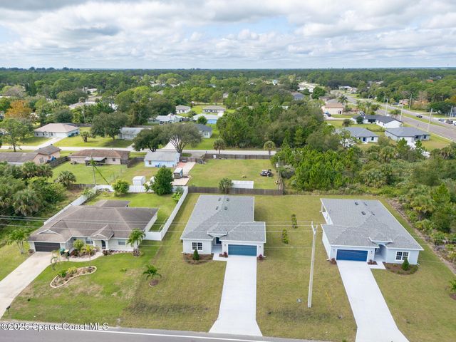 542 De Groodt Road SW, Palm Bay, FL 32908