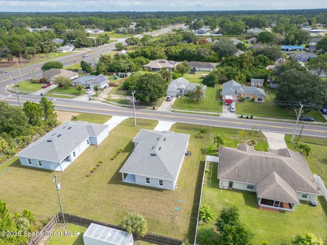 542 De Groodt Road SW, Palm Bay, FL 32908