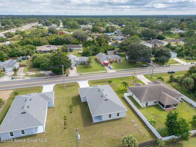 542 De Groodt Road SW, Palm Bay, FL 32908