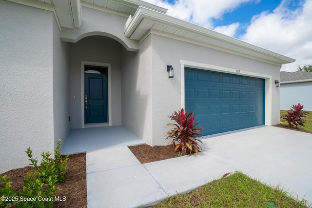 542 De Groodt Road SW, Palm Bay, FL 32908