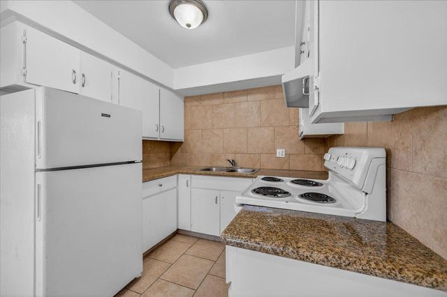 1348 E San Bruno Avenue, Fresno, CA 93710