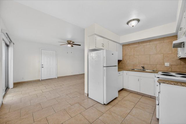 1348 E San Bruno Avenue, Fresno, CA 93710