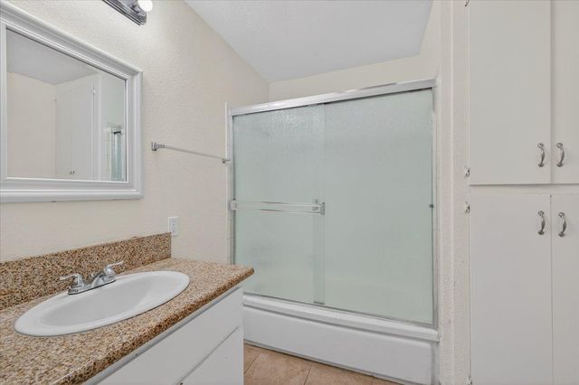 1348 E San Bruno Avenue, Fresno, CA 93710